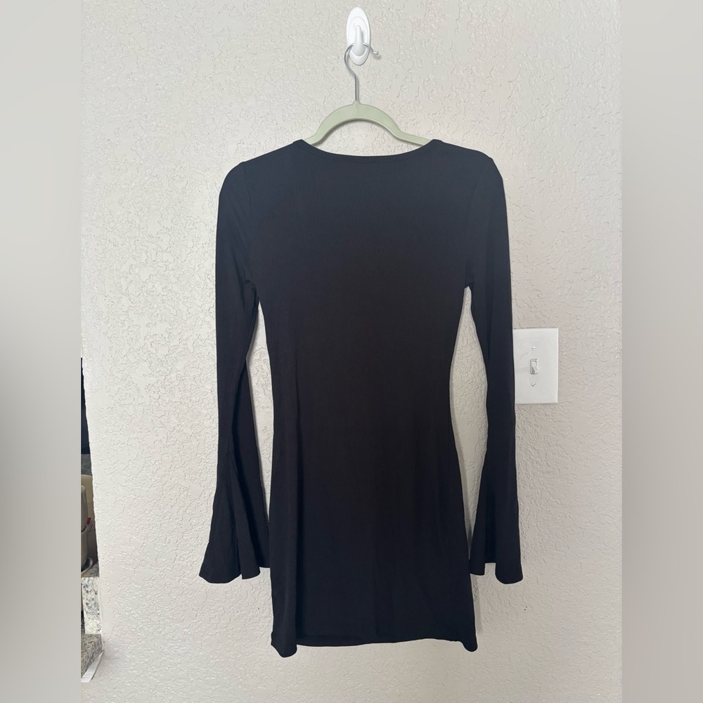 SHEIN Sweetheart Neck Twist Front Trumpet Sleeve Bodycon Dress!🖤🍒 - Picture 7 of 7